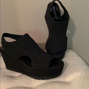 Donald Pliner nylon wedges 8m